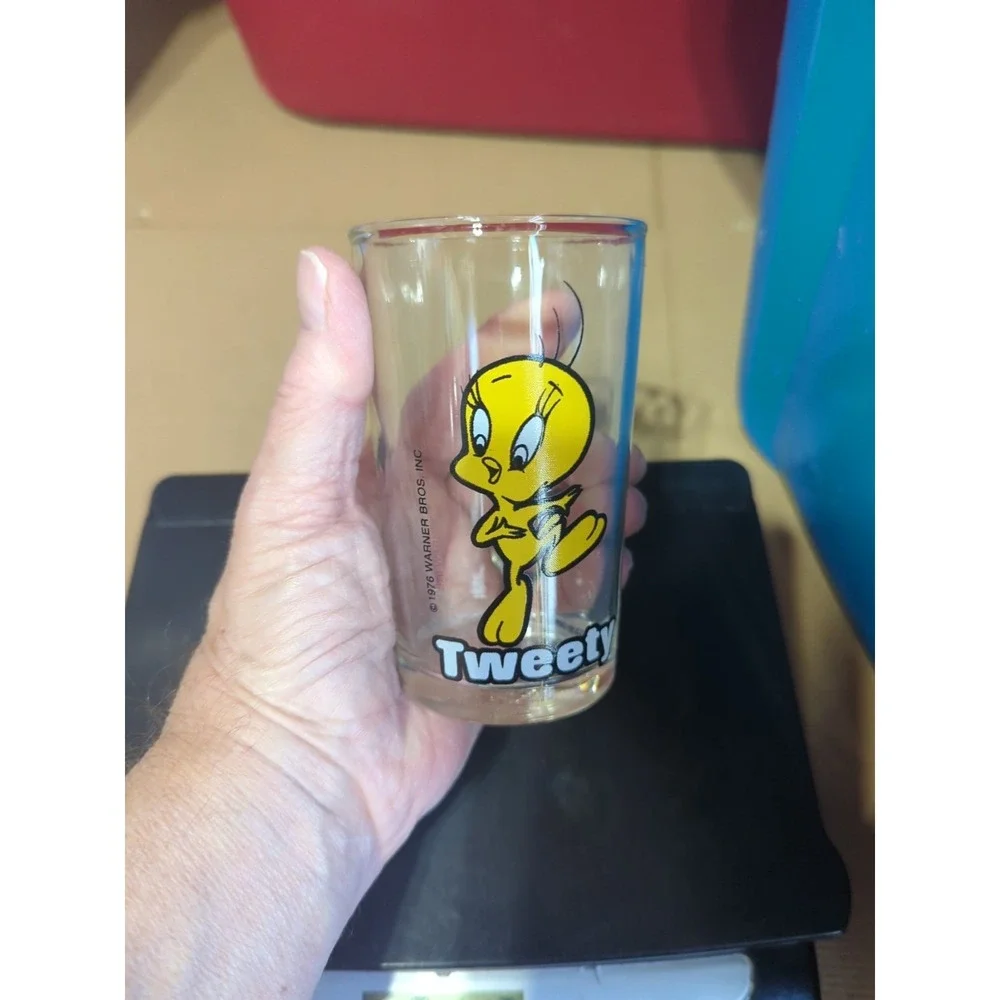 Vintage 1976 Tweety Bird Drinking Glass Warner Bros Jelly Jar